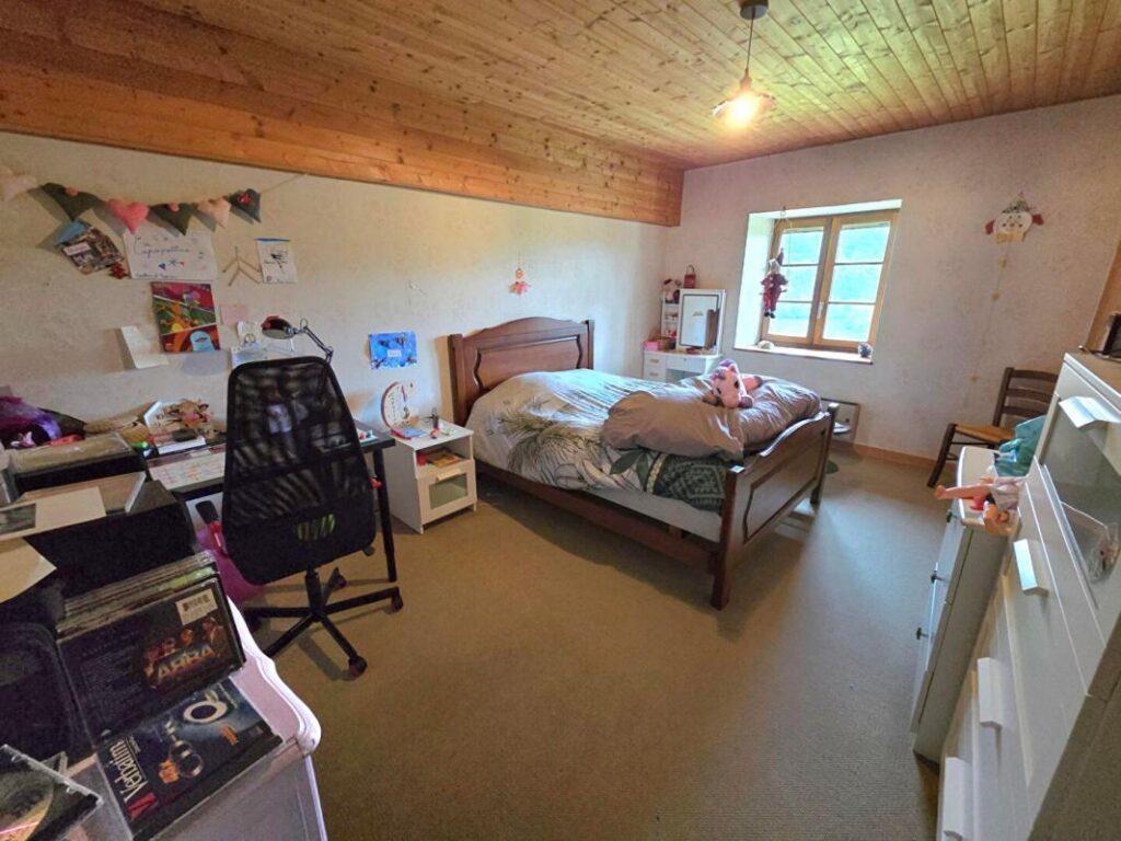 MAISON 7 PIECES 139m² SUR TERRAIN DE 6.77 ARES 169000 EUROS – 7 pièces – 4 chambres – 139 m²