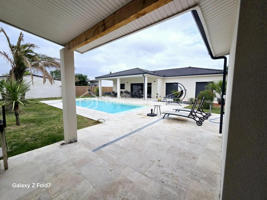 Contemporaine plain-pied T5 proche centre ville – 5 pièces – 4 chambres – 148 m²