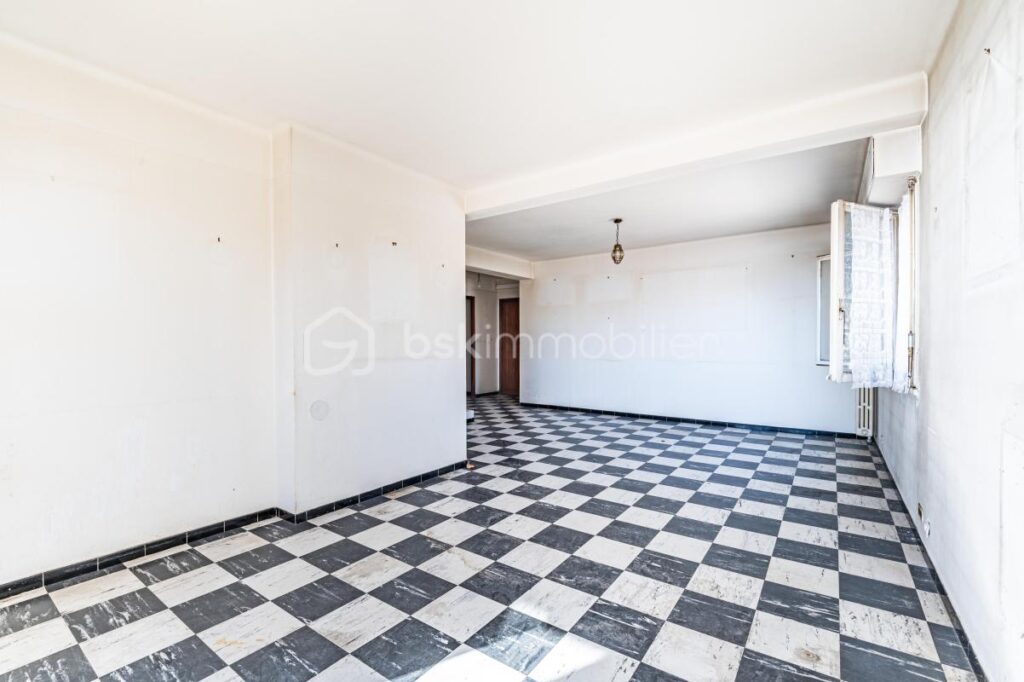 PEPITE À RENOVER – 4 pièces – 2 chambres – 75 m²