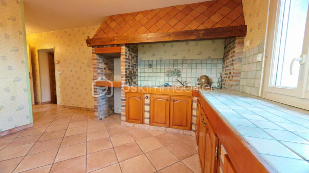 Charmante maison mitoyenne authentique 104 m² habitable environ – 4 pièces – 2 chambres – 112 m²