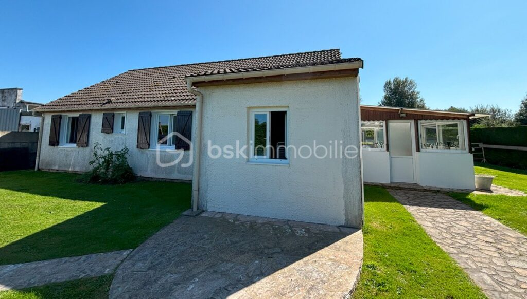 Maison de plain-pied avec de nombreux atouts ! – 5 pièces – 3 chambres – 105 m²