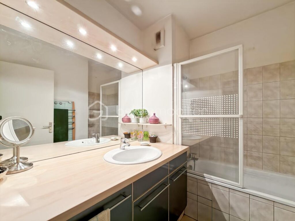 Appartement F4 – 75 m2 – 4 chambres – terrasse VUE SEINE – 4 pièces – 2 chambres – 75 m²