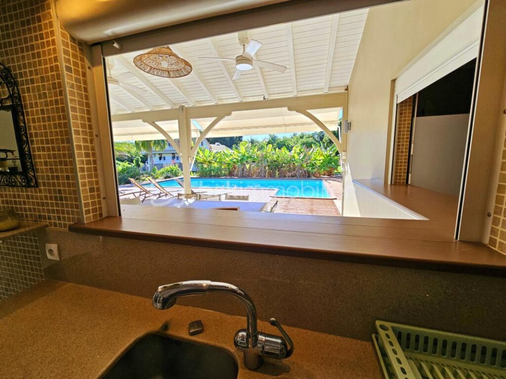 MAISON ET BUNGALOW T2 PROCHE MER – 6 pièces – 4 chambres – 189 m²