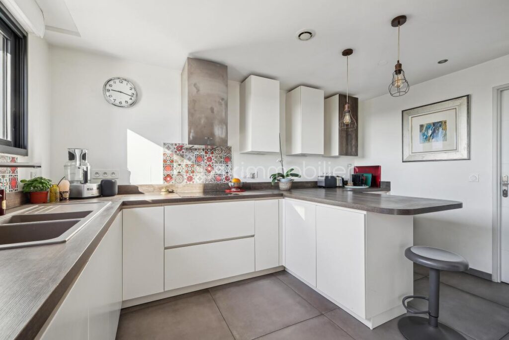 Un espace de vie exceptionnel avec de multiples terrasses ! – 7 pièces – 4 chambres – 234 m²