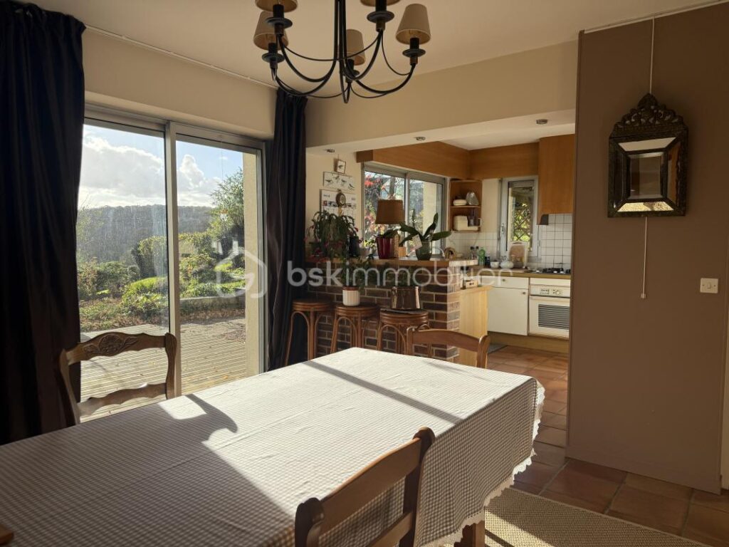 Maison avec vue imprenable – 4 pièces – 3 chambres – 120 m²