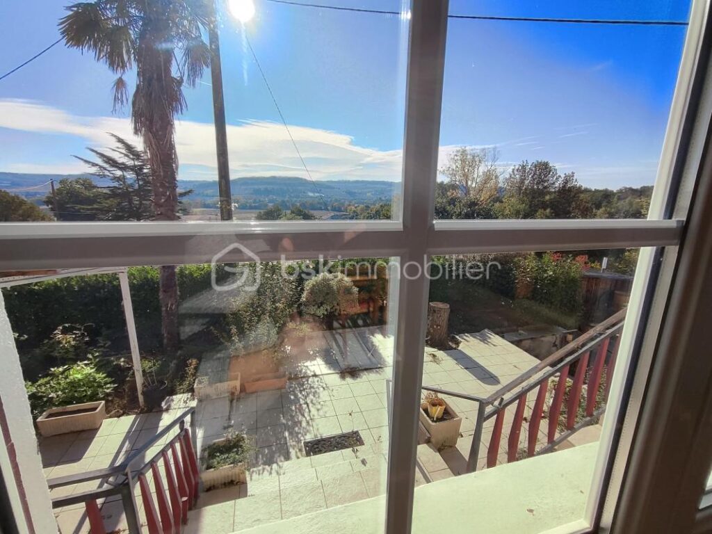 Découvrez une perle rare de la campagne à Saint-Antoine – 7 pièces – 4 chambres – 155 m²