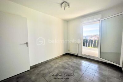 T3 Montpellier Malbosc – Dernier étage – Terrasse 20m² sans vis-à-vis – 2 parkings – Rénové – Tramway – 3 pièces – 2 chambres – 57 m²