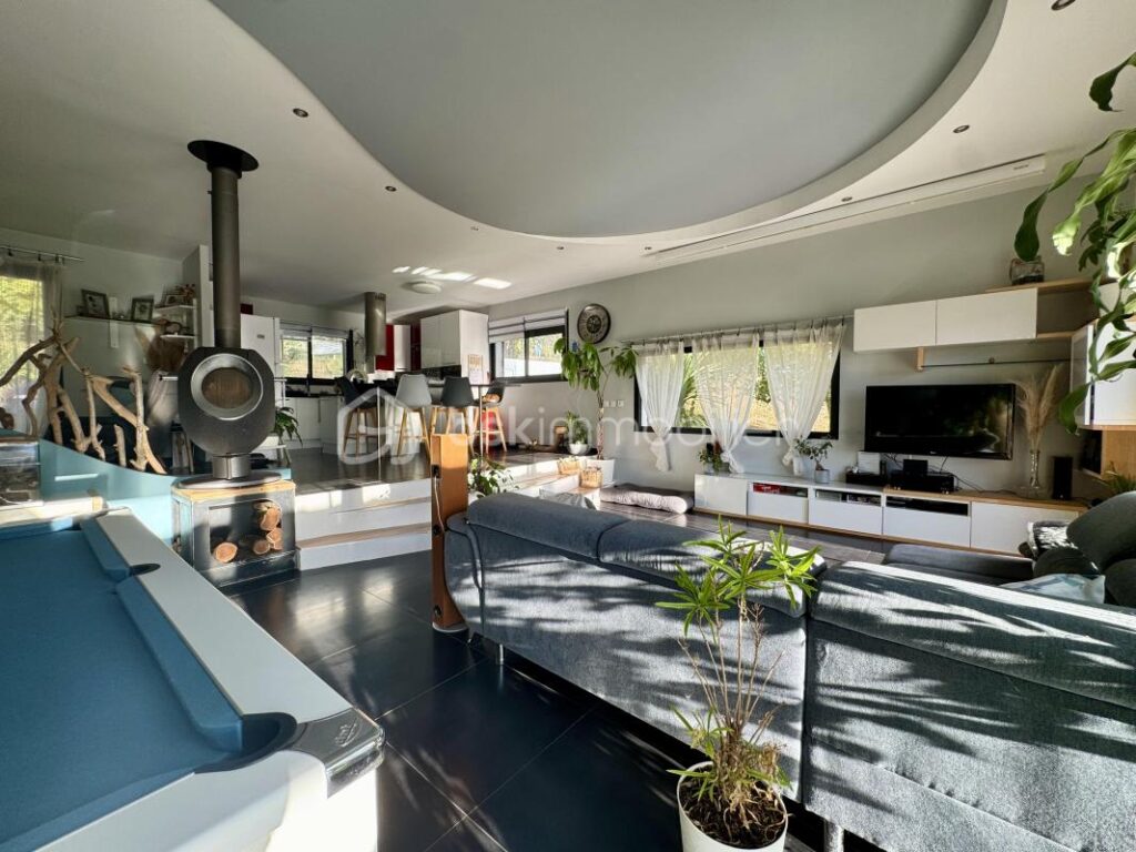 Maison contemporaine de 212 m2 avec grand terrain – Belleserre (81) – 7 pièces – 4 chambres – 212 m²