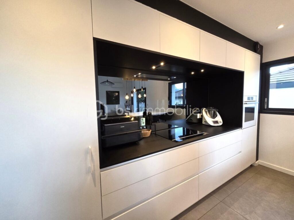 Villa Récente Criel de Moirans 495 000 € – 5 pièces – 4 chambres – 158 m²