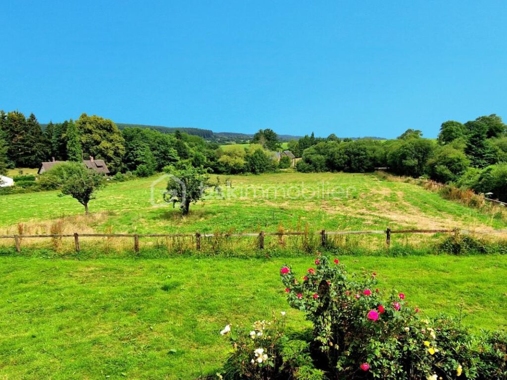 Maison de 150m2 avec dépendances et jardin ! – 5 pièces – 3 chambres – 150 m²