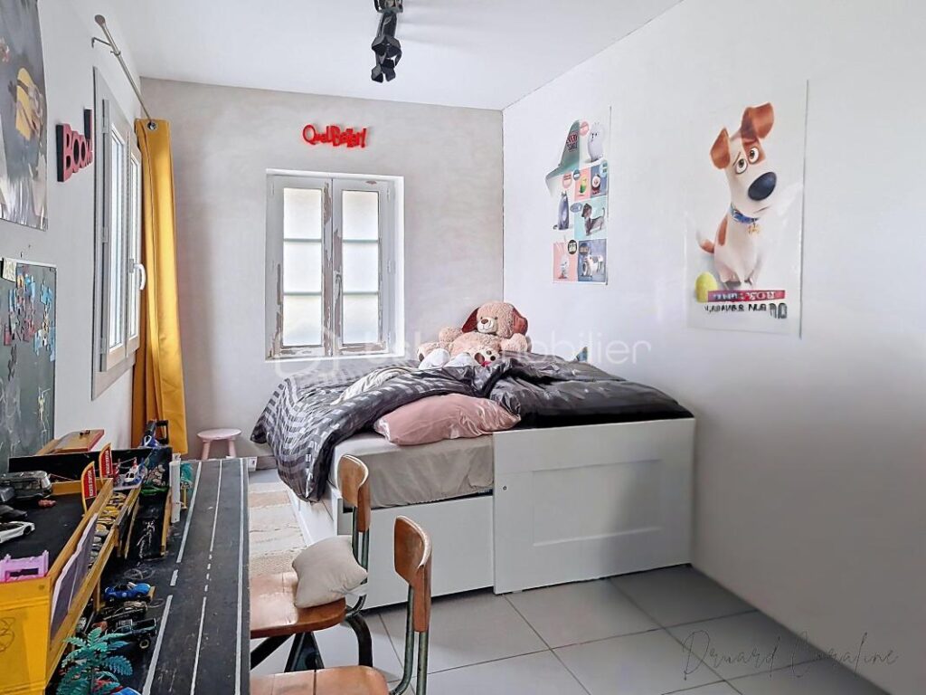 Maison de charme et de caractère – avec 4 chambres – 5 pièces – 4 chambres – 145 m²