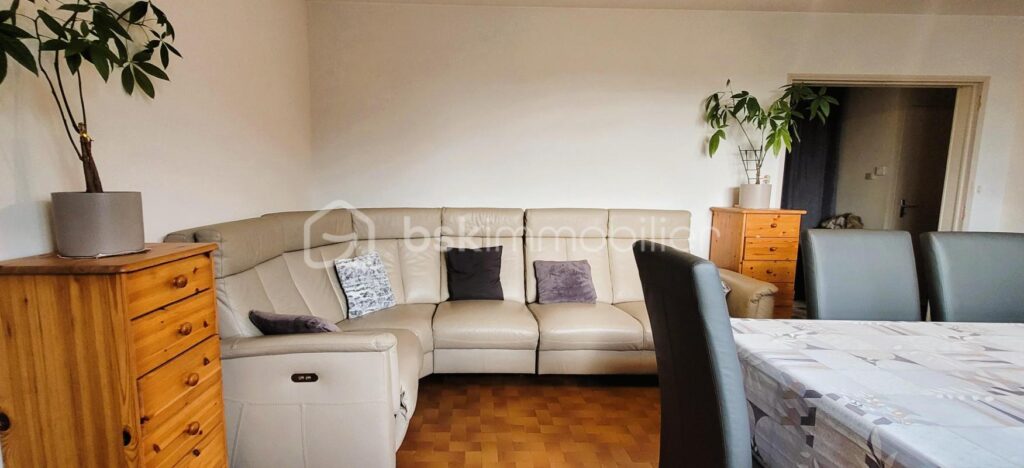 Maison en basse ville de Châteaudun entre ville et nature – 4 pièces – 3 chambres – 81 m²