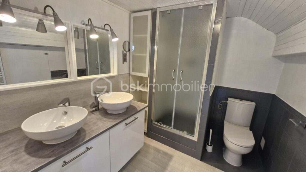 Maison 5 pièces 3 chambres – 5 pièces – 3 chambres – 117 m²