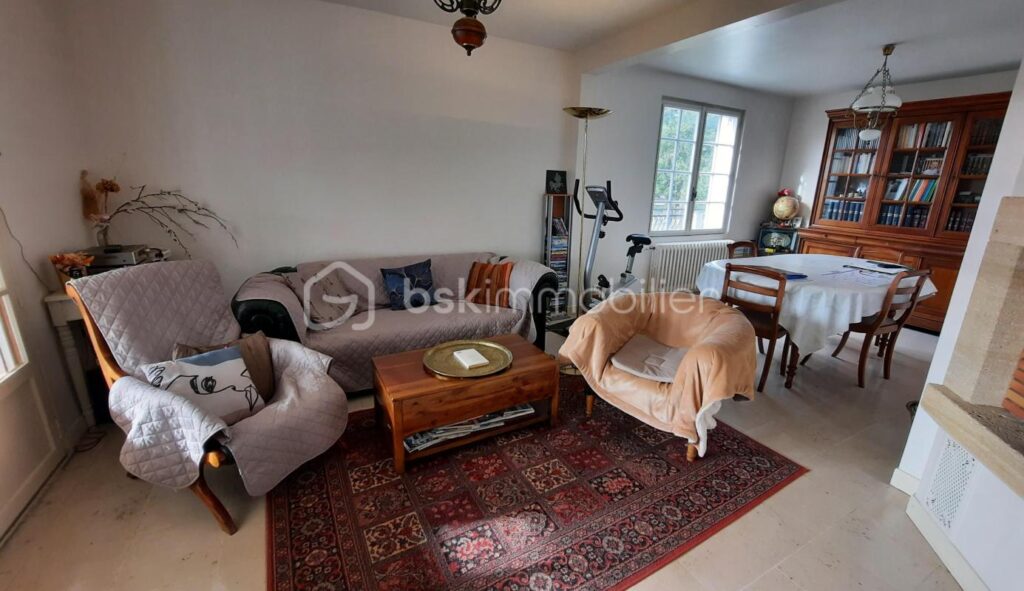 Pavillon, quartier résidentiel – 9 pièces – 5 chambres – 169 m²