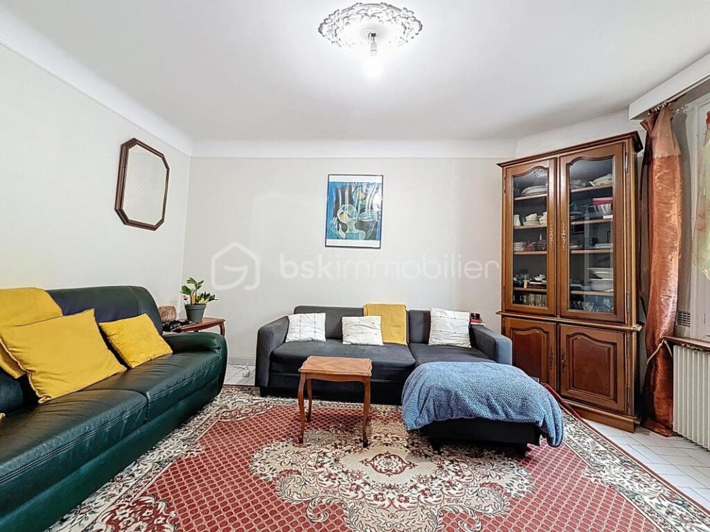 Maison de 100 m² – 5 pièces – Terrain 496 m² – 5 pièces – 3 chambres – 100 m²