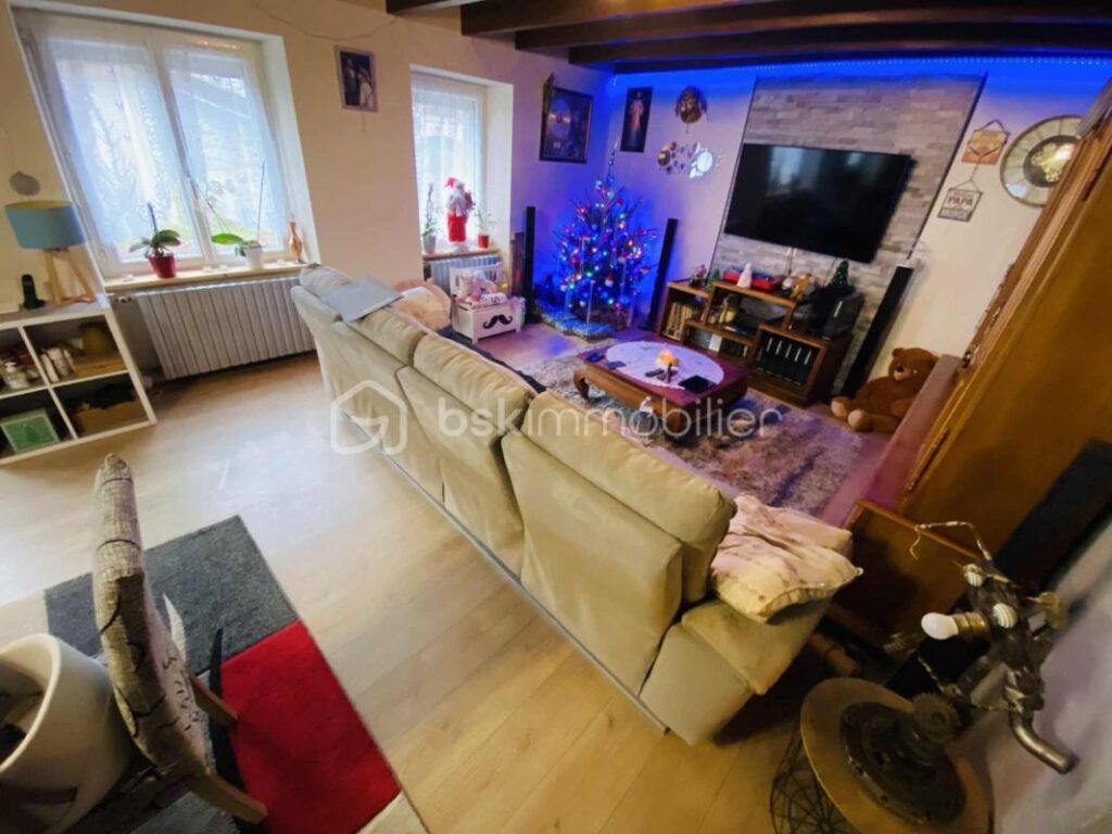 Maison en Pierre de 105 M² (3 Chambres ) – 4 pièces – 3 chambres – 103 m²