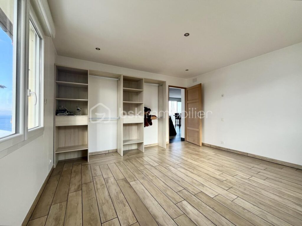 DPT HAUTE SAVOIE (74) – MAISON FAMILIALE AVEC VUE SUR LE LAC LEMAN – Lugrin (Hauteurs d’Évian) – 6 pièces – 4 chambres – 166 m²