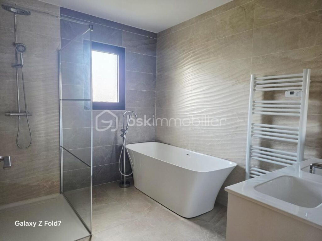 T5 contemporaine plain-pied Falguieres – 5 pièces – 4 chambres – 137 m²