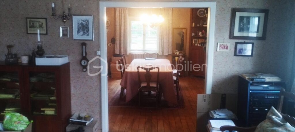 Charmante maison à ossature bois de 210 m² sur un terrain de 50 ares – 6 pièces – 3 chambres – 220 m²