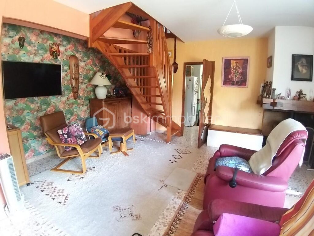 Maison familiale avec piscine et dépendances à Onesse-et-Laharie (40110) – 4 pièces – 3 chambres – 117 m²