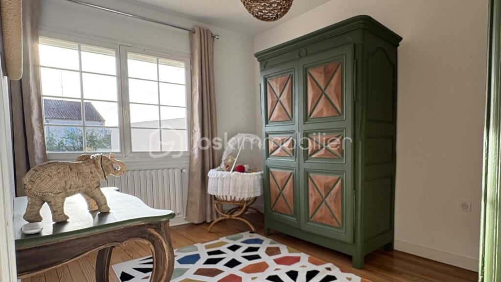 🏡 Rare en centre-ville de Bergerac – Maison 146 m² avec jardin et double garage – 6 pièces – 3 chambres – 146 m²