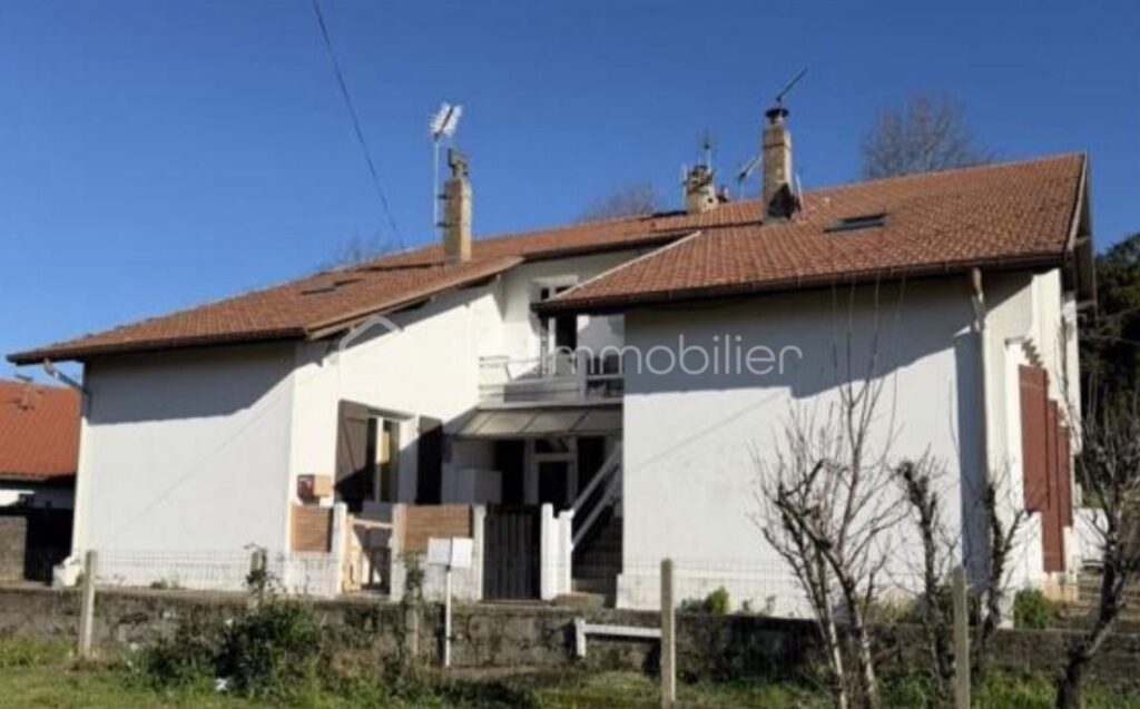 Charmant appartement en vente dans un immeuble de caractère près de toutes commodités – 3 pièces – 2 chambres – 45 m²