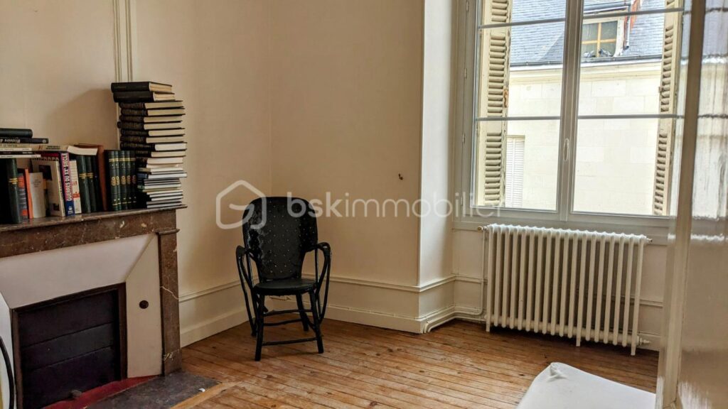 Maison de caractère du XVIIIème de 270 m² – 8 pièces – 5 chambres – 270 m²