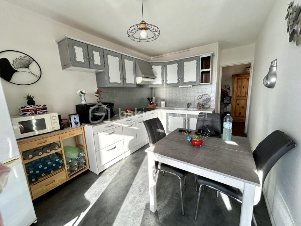 Appartement T4 de 77m2 proche Annecy – 4 pièces – 2 chambres – 77 m²