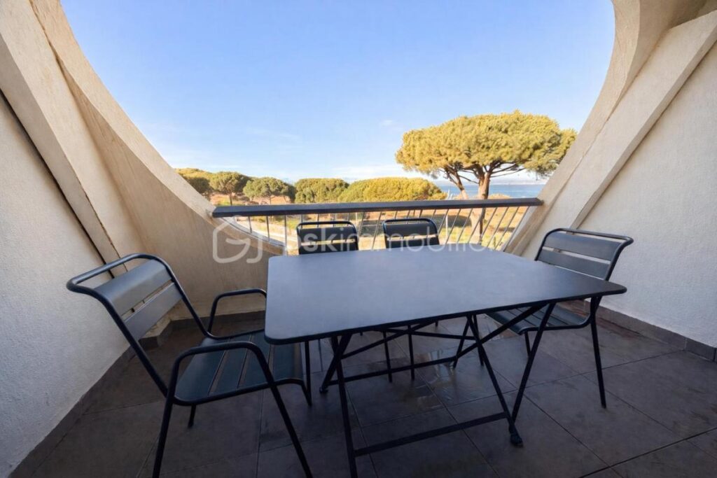 Superbe T2 pleine vue mer avec parking – 2 pièces – 1 chambre – 44 m²