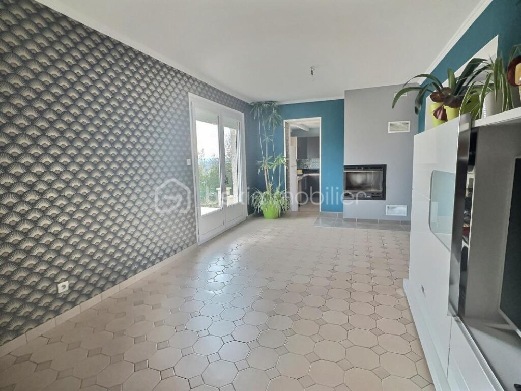 Maison mitoyenne d’un côté – 5 pièces – 2 chambres – 86 m²