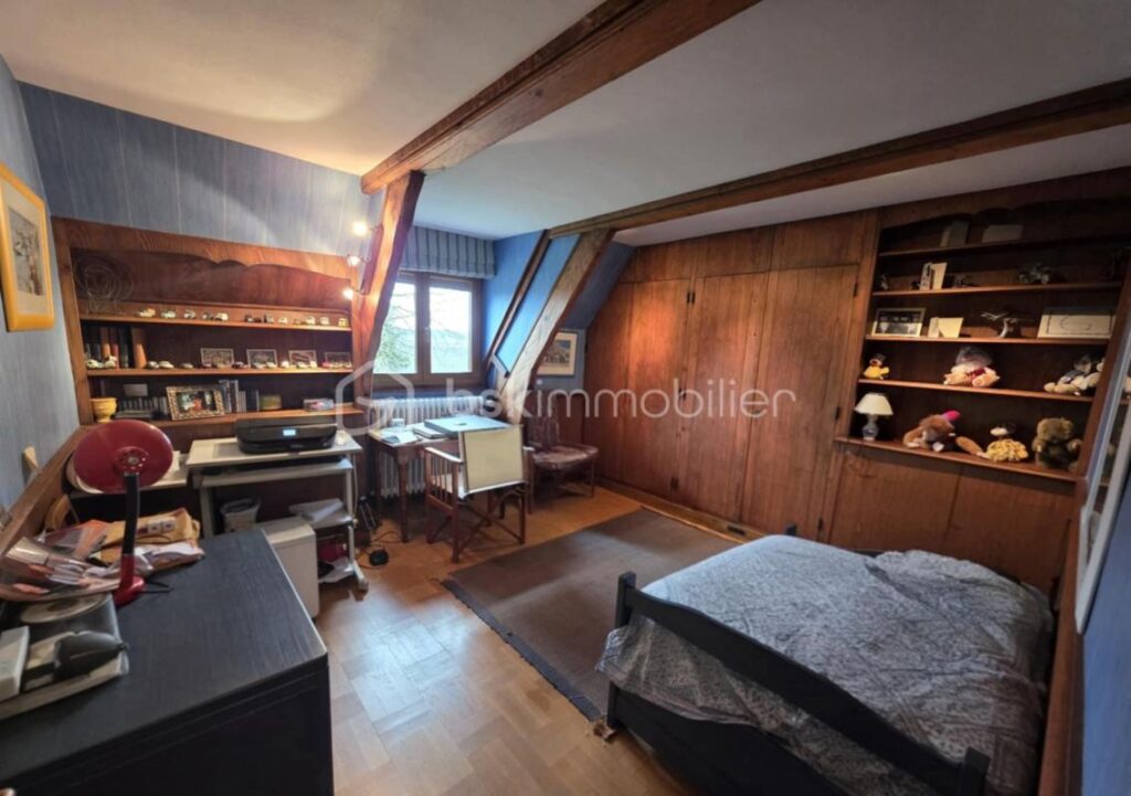 Maison de caractère de 142 m² sur 4 000 m² avec vue panoramique sur l’Yonne – 5 pièces – 4 chambres – 142 m²