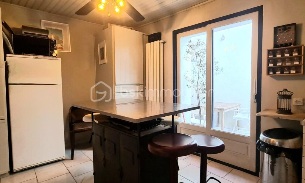 *** Maison de village de 146m²- Cour- Loggia- T2 en RDC- Vue- La Palme *** – 6 pièces – 3 chambres – 146 m²