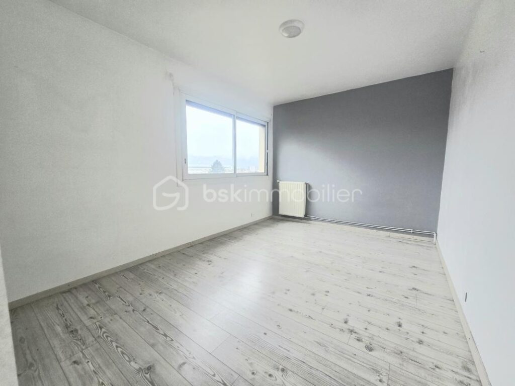 Appartement T4 97 m2 et garage – 4 pièces – 3 chambres – 97 m²
