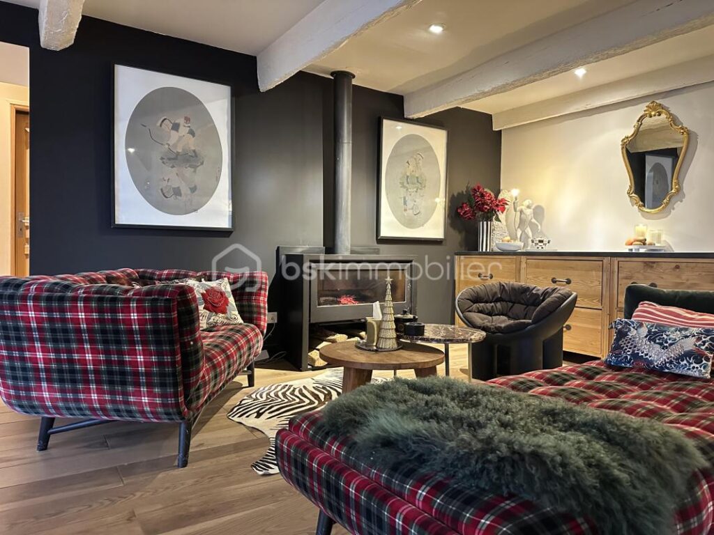 Superbe propriété rénovée – Piscine, dépendance & art de vivre en Camargue – 8 pièces – 4 chambres – 253 m²