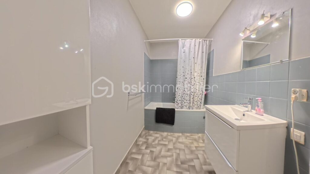 Grand deux pièces au calme vue mer – 2 pièces – 1 chambre – 48 m²