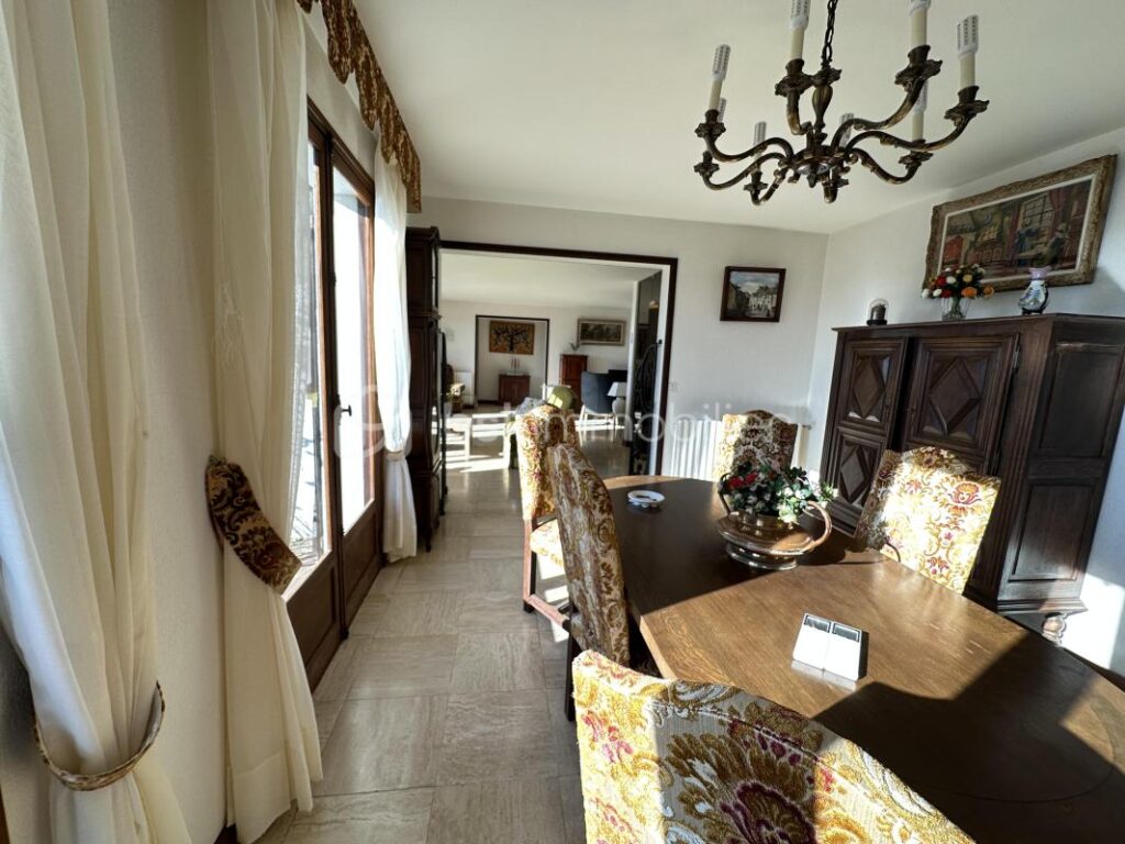 EXCLUSIVITE A SAISIR – 4 pièces – 2 chambres – 118 m²