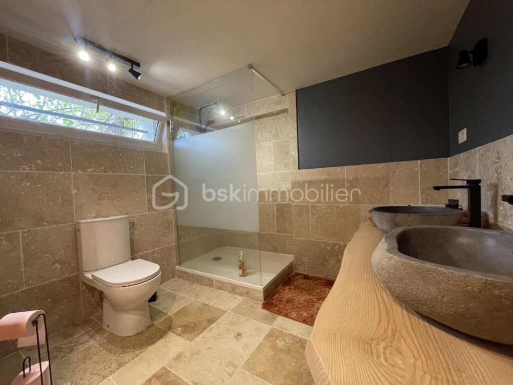 Maison familiale avec piscine à Coufouleux – 6 pièces – 4 chambres – 175 m²