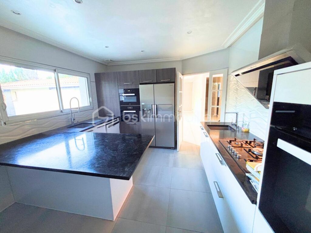 Maison de plain-pied, garage, piscine – 5 chambres – Environnement privilégié – 7 pièces – 5 chambres – 186 m²