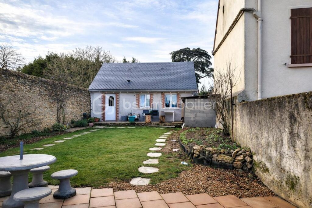 maison et studio 70 m² – 3 pièces – 1 chambre – 45 m²