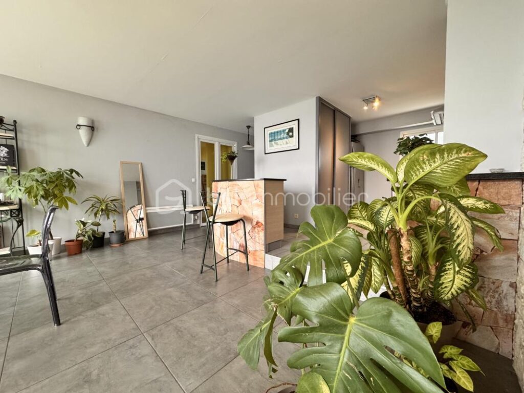 Maison sur toit – Vue mer – Dernier étage – Terrasse 56 m² – 4 chambres – Entièrement meublé – 5 pièces – 4 chambres – 116 m²