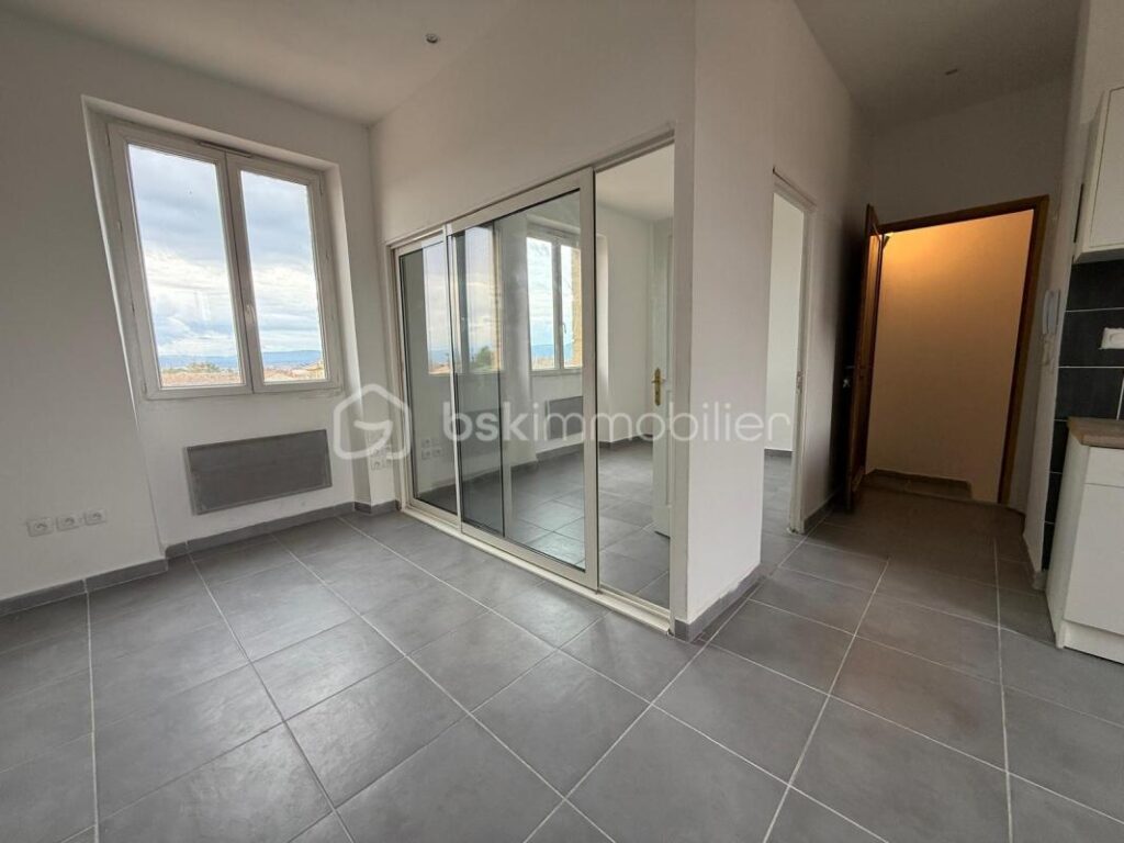 Immeuble en pierres – cœur de village – fort potentiel d’investissement – 6 pièces – NR chambres – 120 m²