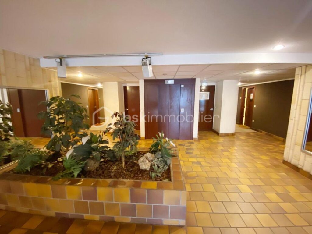 Studio idéalement placé, à visiter ! – 1 pièce – NR chambres – 32 m²