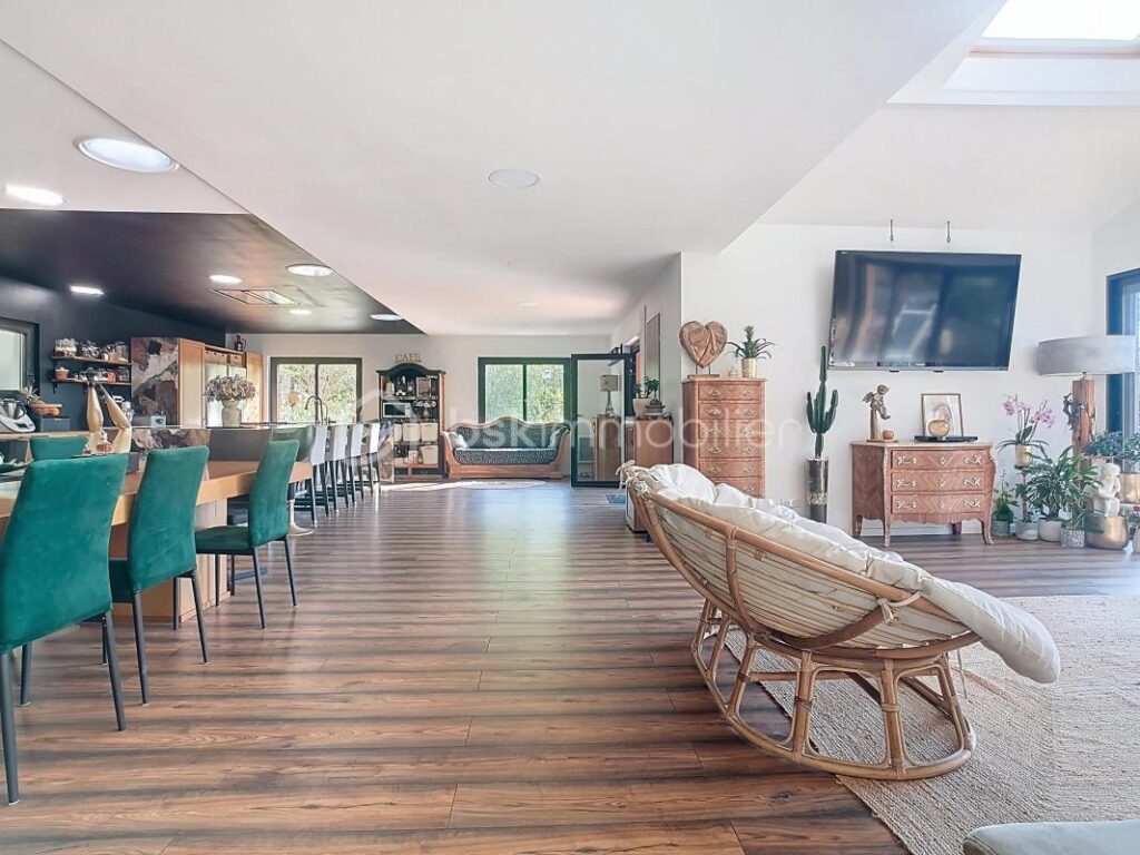 À VENDRE – Maison de prestige avec vue imprenable sur la Marne – Chalifert / Chessy – 8 pièces – 6 chambres – 310 m²