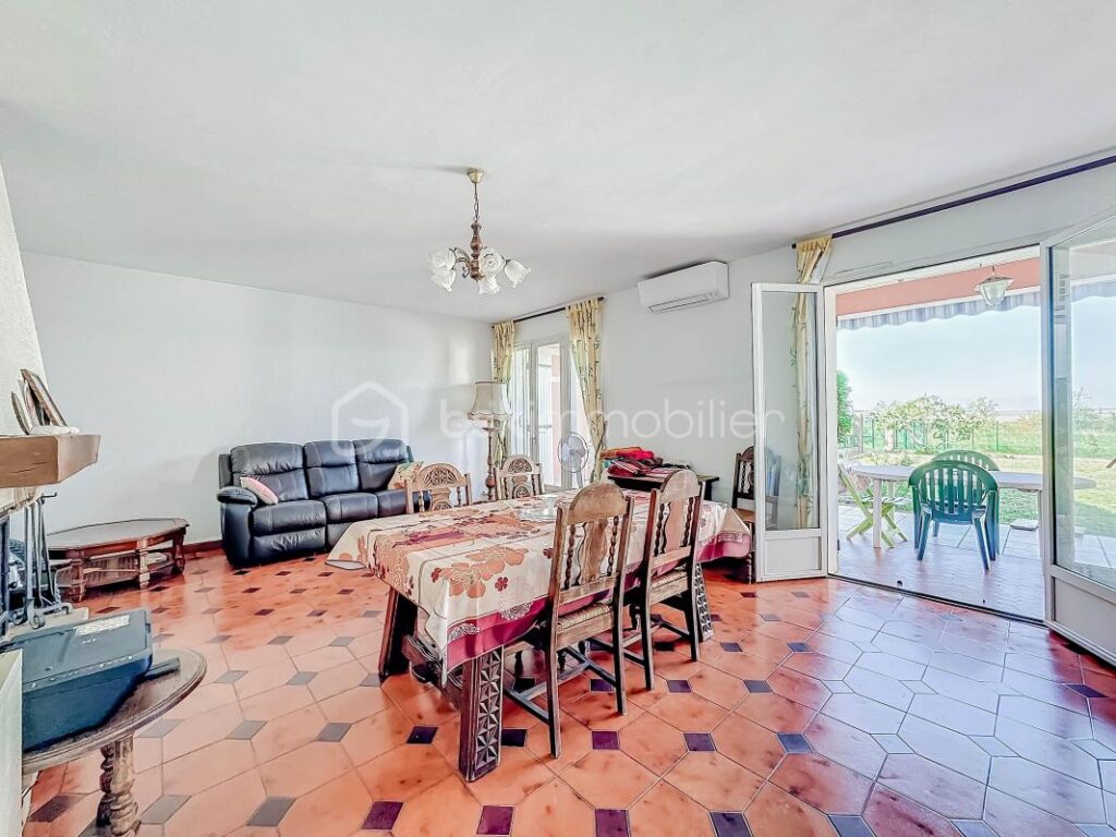 *** VILLA T6 DE 120m2 SUR TERRAIN DE 600M2 AVEC GARAGE À PALAVAS *** – 6 pièces – 5 chambres – 120 m²