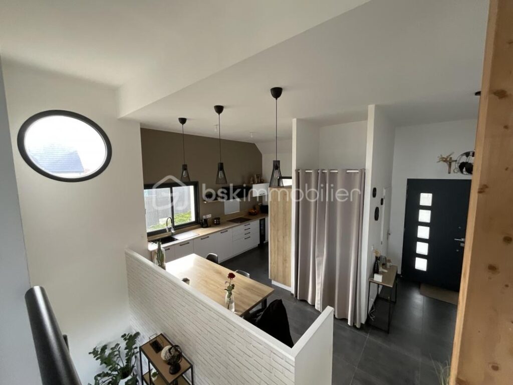 À saisir – 5 pièces – 3 chambres – 123 m²