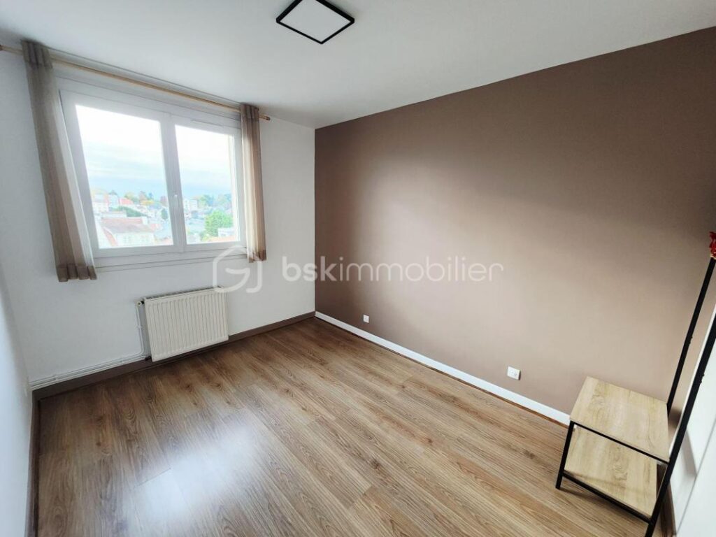 Appartement Centre ville, dernier étage, aucun travaux – 3 pièces – 2 chambres – 56 m²