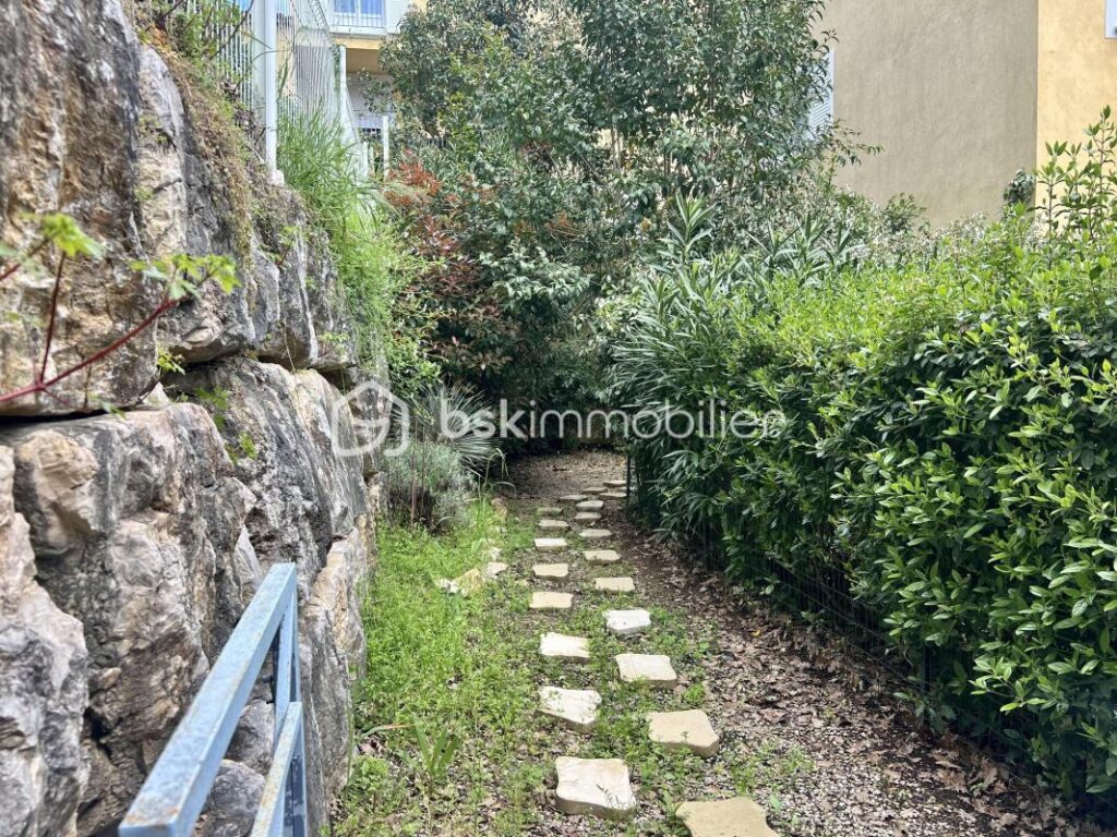 Vente appartement Callian – 1 pièce avec jardin – 1 pièce – NR chambres – 22 m²