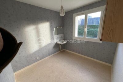 Charmante Maison Familiale de 111 m² – Grand Terrain et Sous-sol Complet – 5 pièces – 3 chambres – 111 m²