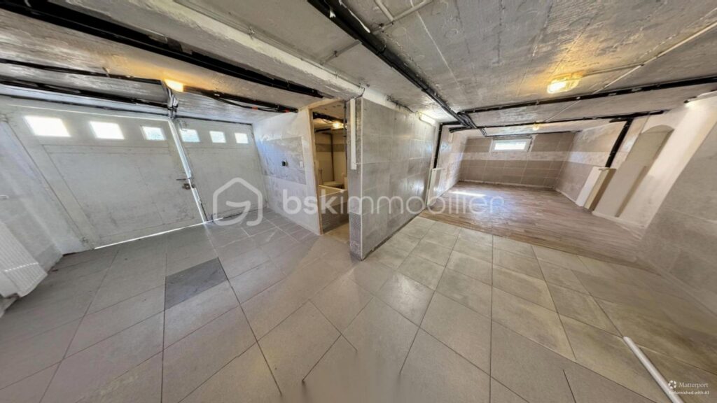 Maison avec 3 Chambres et sous sol semi-amenagée – 4 pièces – 3 chambres – 93 m²