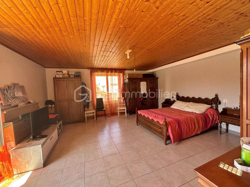 Maison authentique dans un village à caractère – 5 pièces – 3 chambres – 165 m²